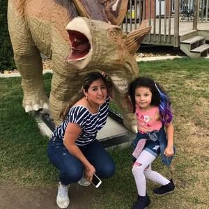 Meet your Posher, Sandra ines